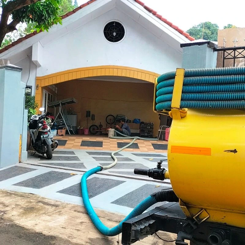 Armada Sedot WC